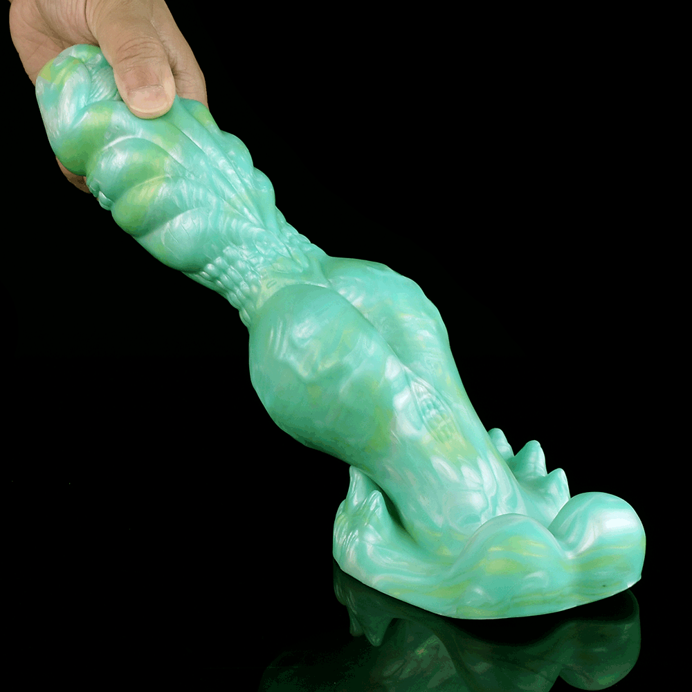 Thick Fantasy Dildo – Wolf Dog Shape